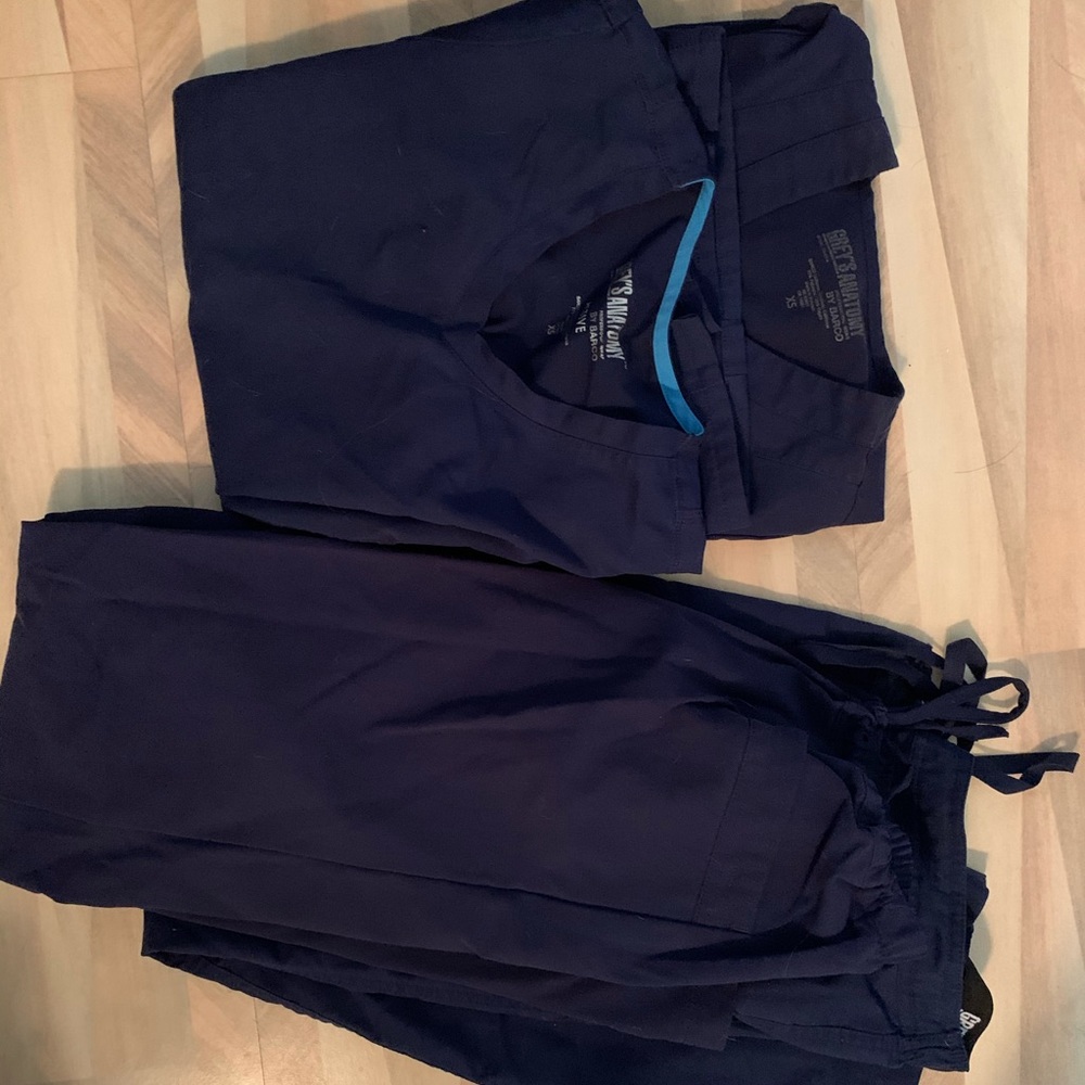 . XS navy blue greys anatomy scrubs